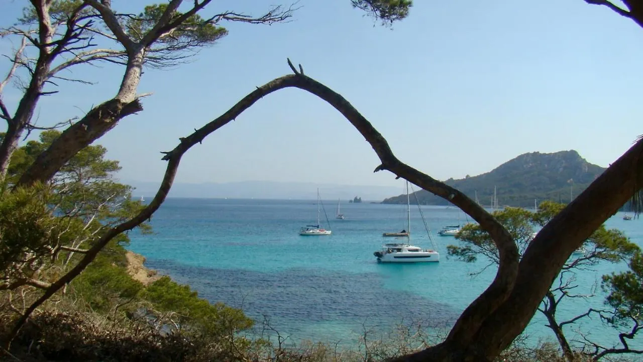 Daire Grand Studio A Hyeres Entre Mer Et Ville Fransa