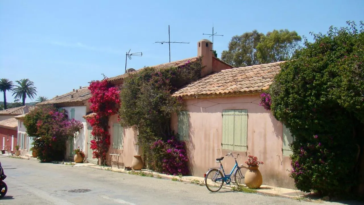 Grand Studio A Hyeres Entre Mer Et Ville Daire