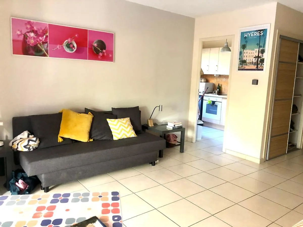 Apartment Grand Studio A Hyeres Entre Mer Et Ville